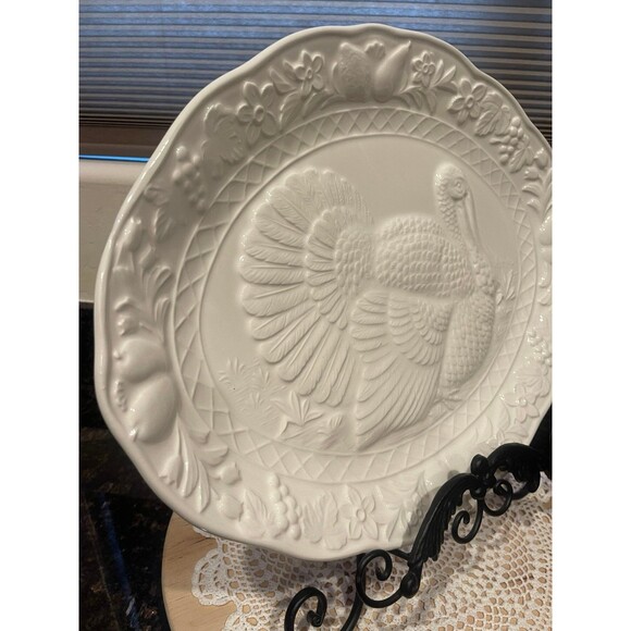 Ceramic Turkey Serving Platter Embossed White Ceramic - Picture 2 of 10